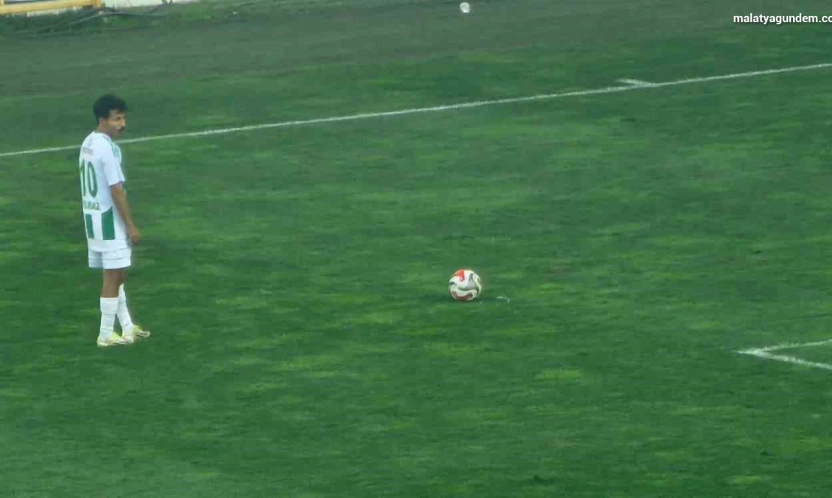 Nesine 3.Lig: Malatya Yeşilyurtspor: 2 Hacettepe A.Ş. Türk Metal 1963 Spor: 3