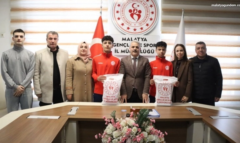 Röveşata golünün kahramanları ödüllendirildi