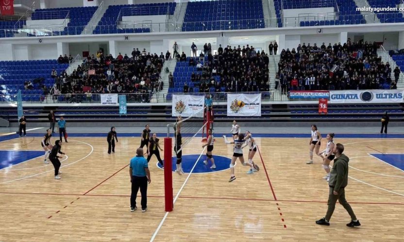 Şampiyonluk kupası Şehriban Günata'nın