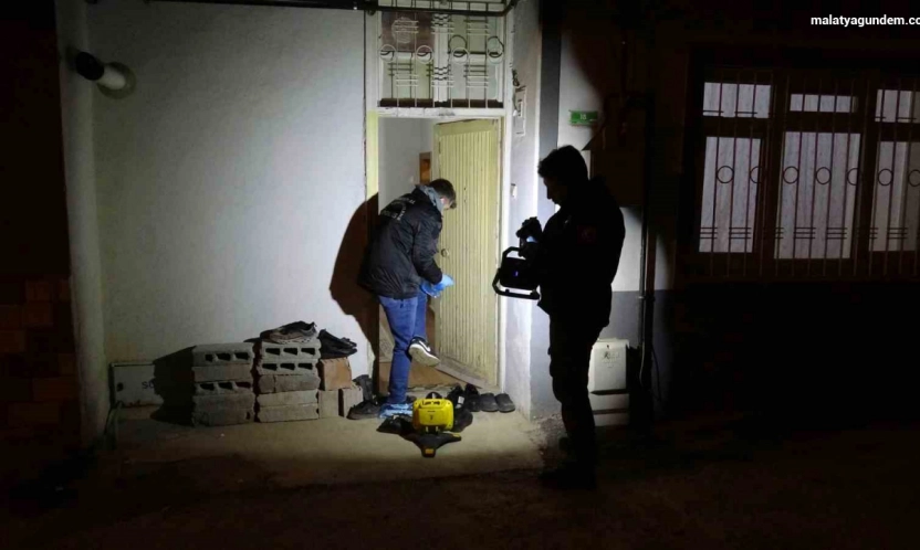 Sofra bezi silkelerken düşerek yaralanan ve kalbi duran kadın hayata döndürüldü