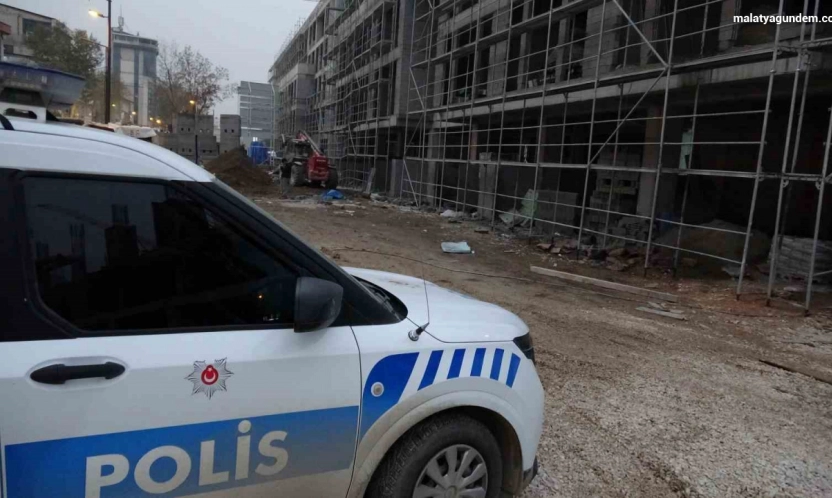 Spiral makinesiyle elini kesen işçi yaralandı