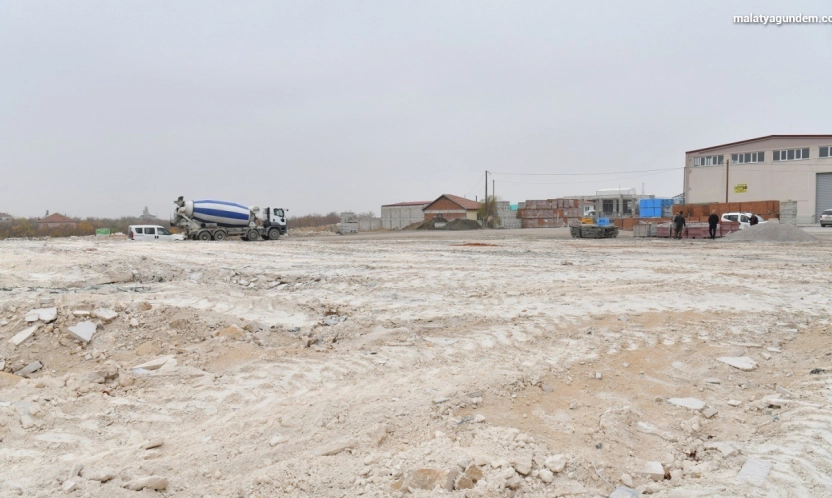 Yeşiltepe'de hafriyat alanı temizlendi, mahalle nefes aldı!