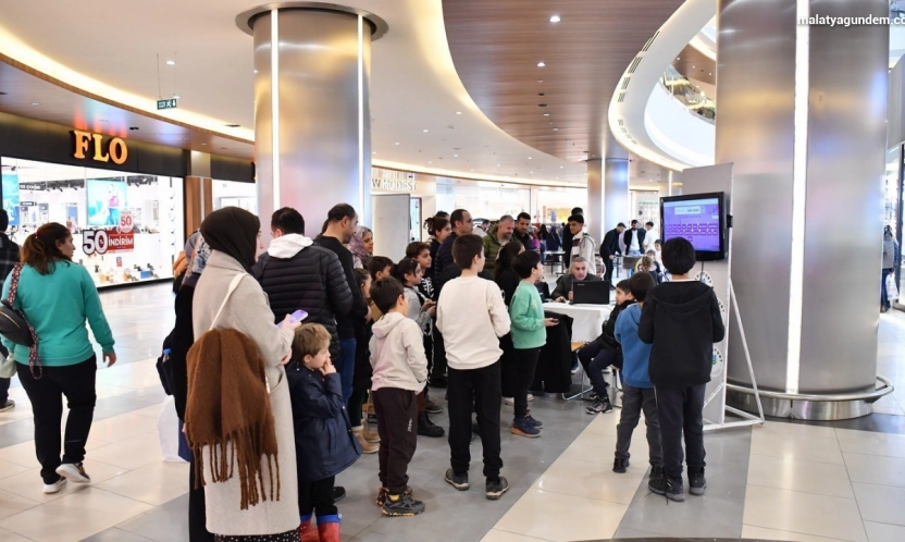 Yeşilyurt Belediyesi geleneksel AVM sömestr spor şenliği başlattı