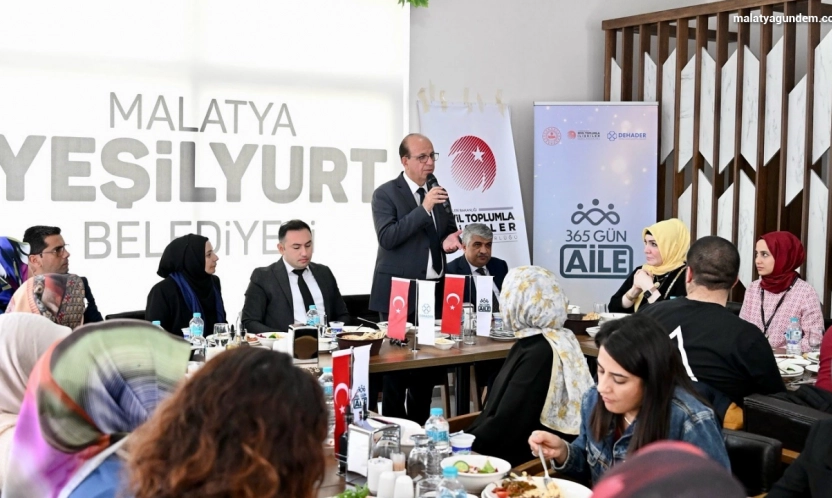Yeşilyurt Belediyesi'nin ev sahipliği yaptığı 'Aile Mentörlüğü' eğitim programı tamamlandı